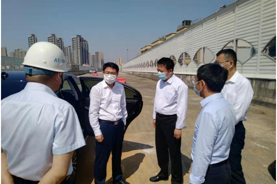 副市长江新洪观察南外环高速项目希望